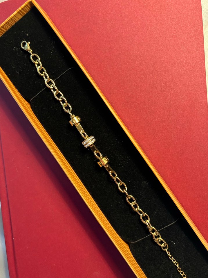 Zincir Detaylı Renkli Altın Bileklik - Görsel 3