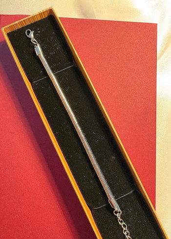 Zincir Detaylı Yılan Desenli Kadın Bileklik - Görsel 3