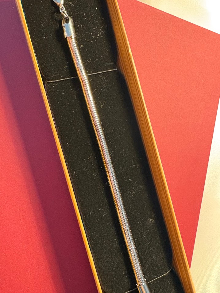 Zincir Detaylı Yılan Desenli Kadın Bileklik - Görsel 2