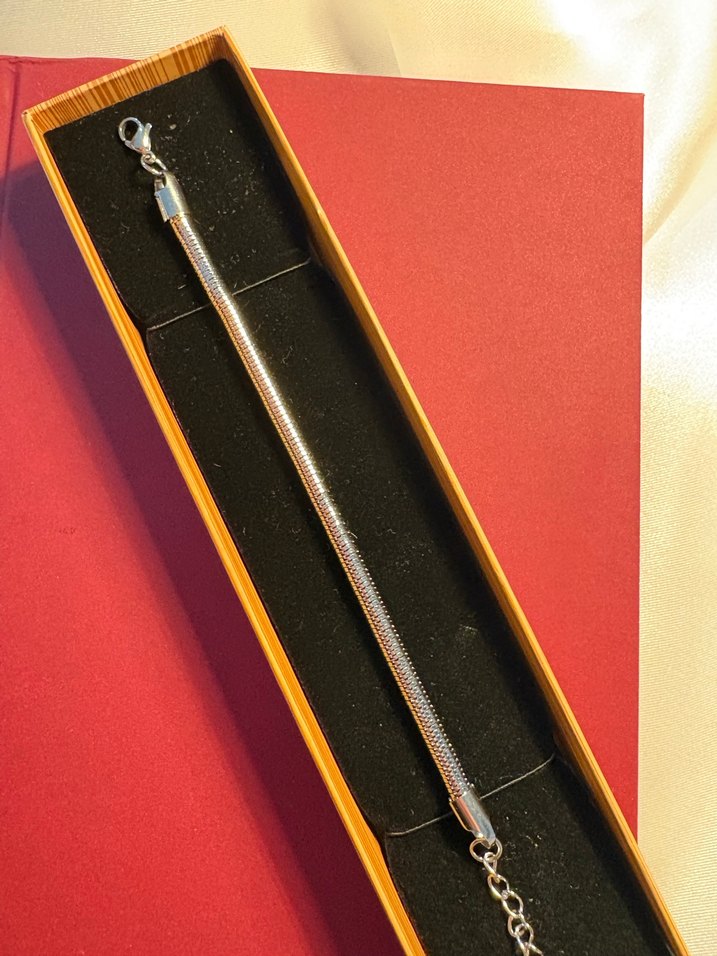 Zincir Detaylı Yılan Desenli Kadın Bileklik - Görsel 3