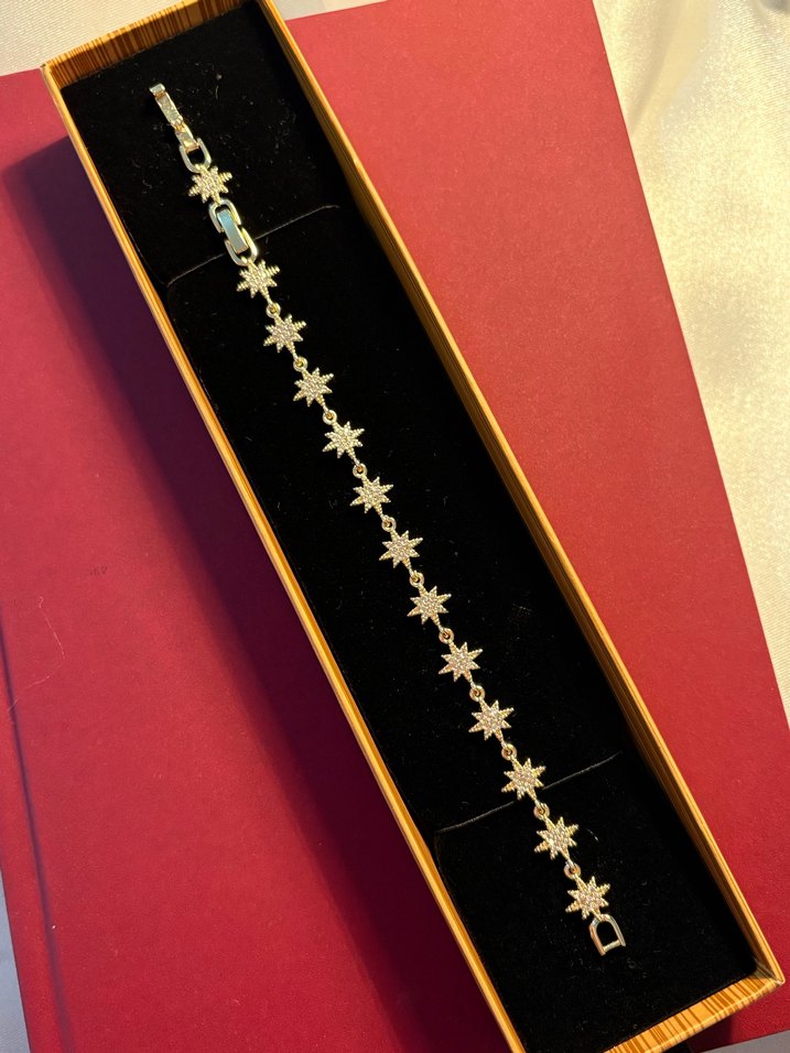 Zincir Detaylı Renkli Altın Bileklik - Görsel 4