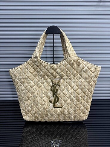 Yves Saint Laurent Enorme Tote Bag
