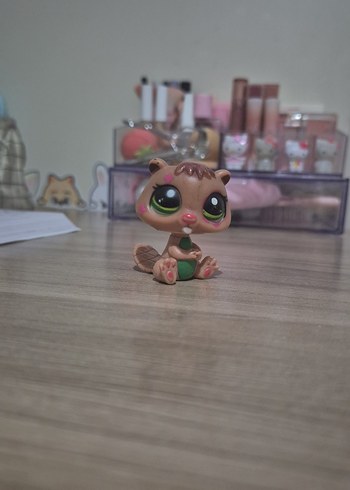 Pastel Kahverengi Minik Oyuncak Figür