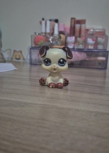 Pastel Bej Renkli Köpek Figürü