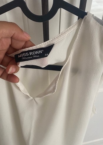 V Yaka Salaş Beyaz Kadın Bluz - Görsel 2