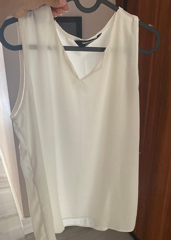 V Yaka Salaş Beyaz Kadın Bluz - Görsel 5