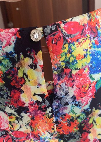 Çiçek Desenli Salaş Midi Elbise - Görsel 4