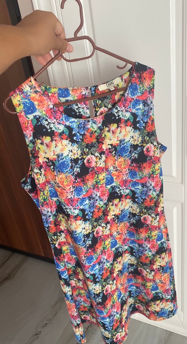 Çiçek Desenli Salaş Midi Elbise - Görsel 5