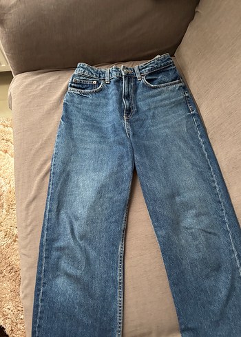 Zara mom Jean