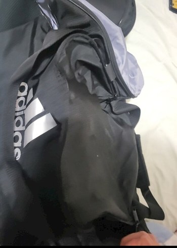Adidas Siyah Fermuarlı Spor Çantası - Görsel 3