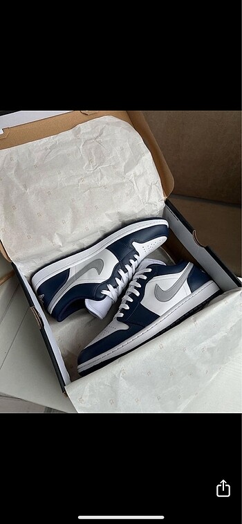 Nike Air Jordan 1