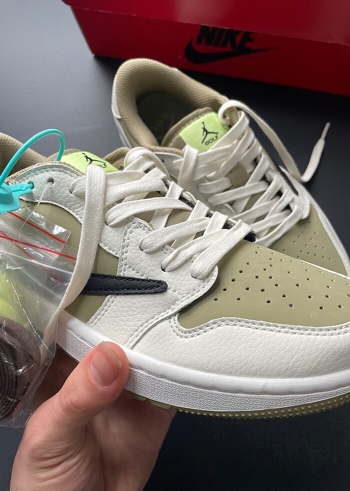 Nike Air Jordan 1 Travis Scott Golf - Görsel 3