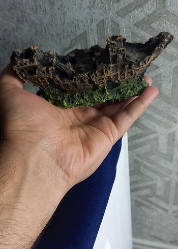 Küçük Kahverengi Batık Gemi Akvaryum Dekoru