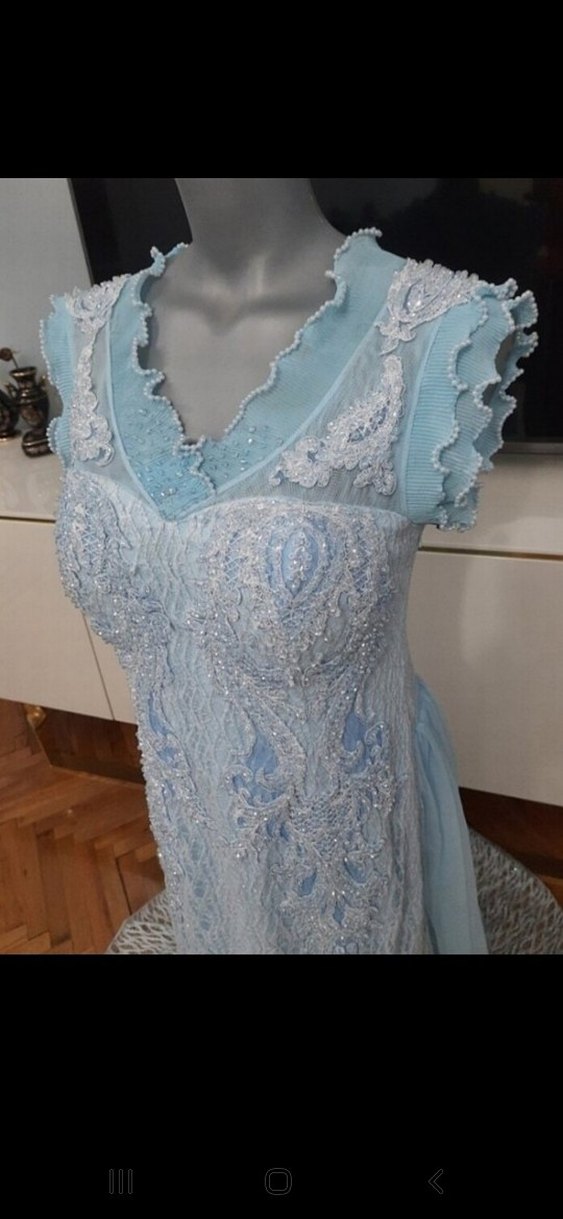 Mavi İşlemeli Uzun Abiye Elbise - Görsel 4