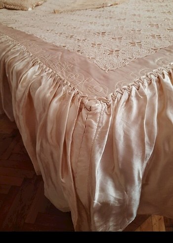 Dantel Bej Yatak Örtüsü - Görsel 3