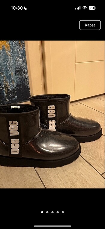 ugg bot