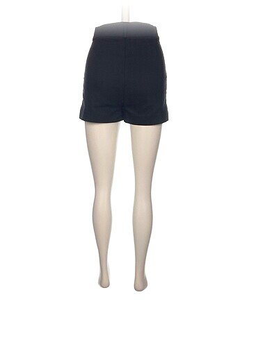 34 Beden Stradivarius Mini Şort %70 İndirimli.