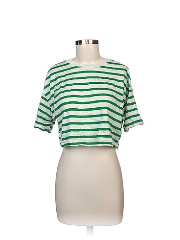Defacto T-shirt %70 İndirimli.