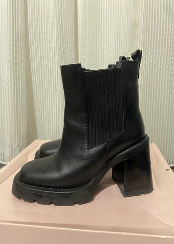 Elle Elle Siyah Deri Kadın Topuklu Bot
