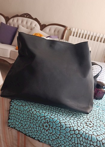 Kemer Detaylı Siyah Deri Kadın Çanta - Görsel 2