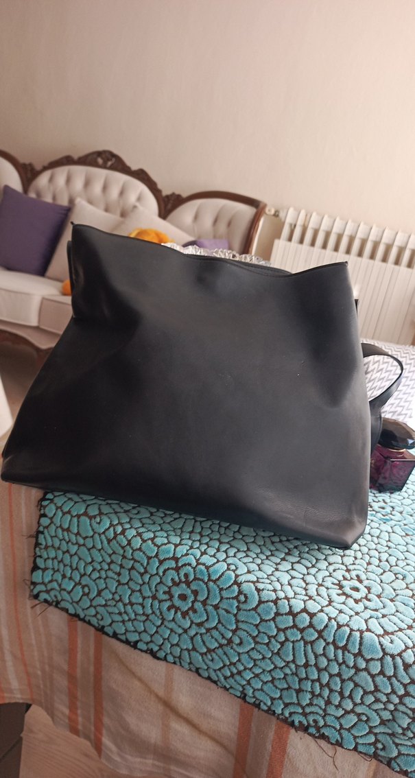 Kemer Detaylı Siyah Deri Kadın Çanta - Görsel 2