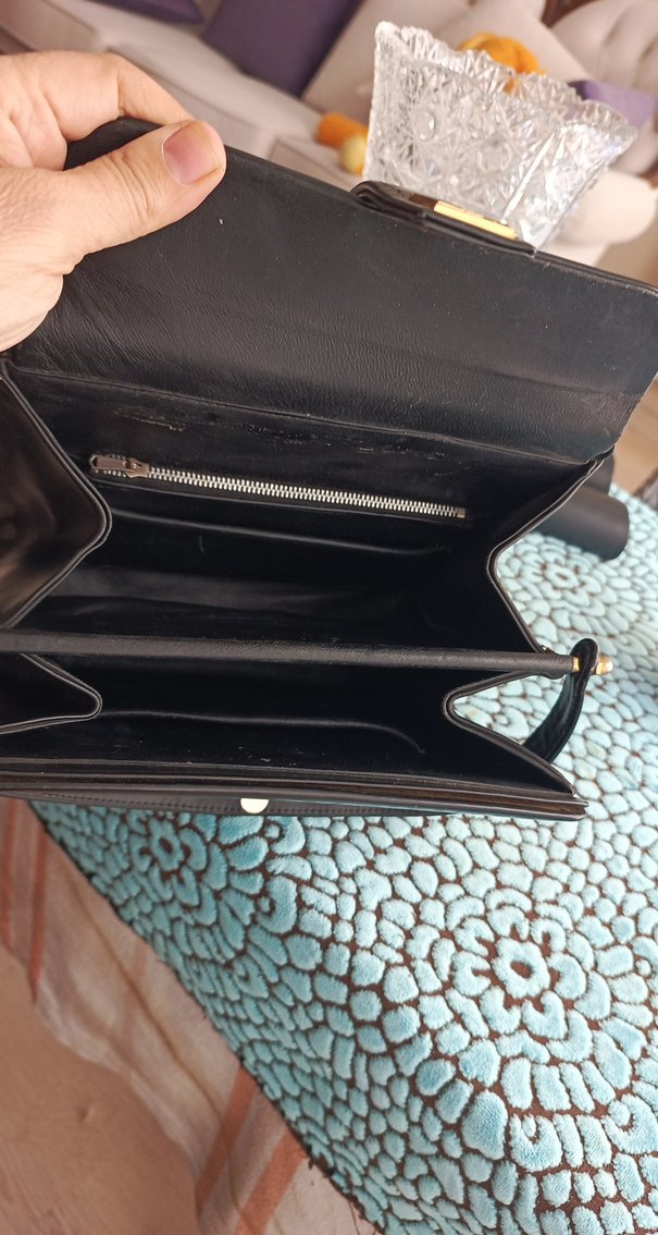 Klasik Siyah Deri Tokalı Vintage Çanta - Görsel 3