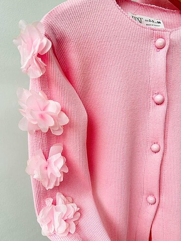 Zara Çiçek detaylı kız takım