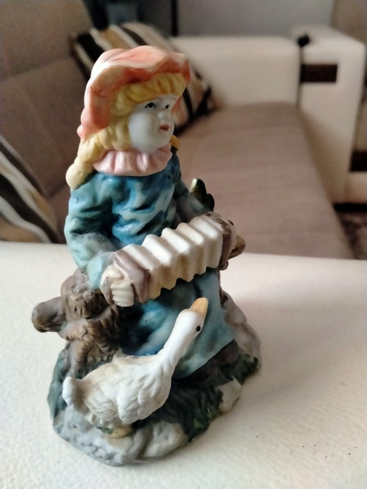 Pastel Mavi Kız Figürin porselen biblo - Görsel 5