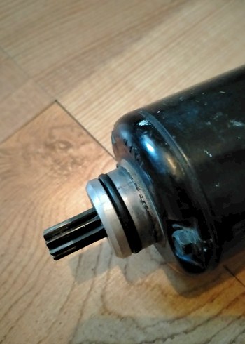 Siyah Vakum Motoru Parçası - Görsel 2