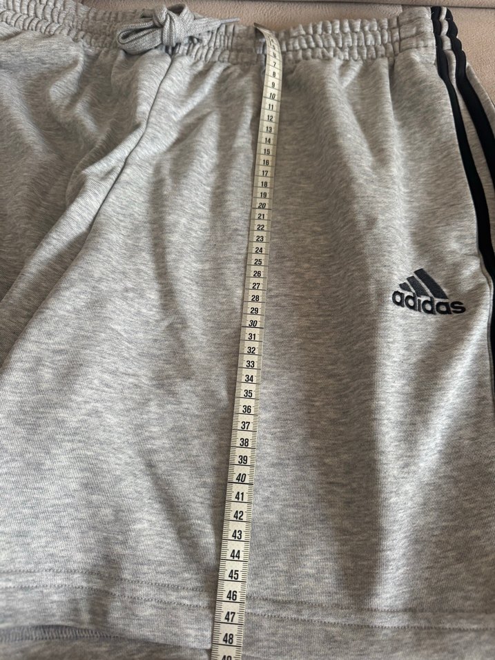 Gri Adidas  Spor Şort - Görsel 3