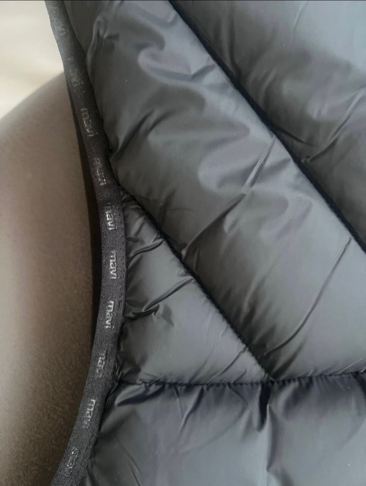 Siyah Kapüşonlu Şişme Yelek - Görsel 3