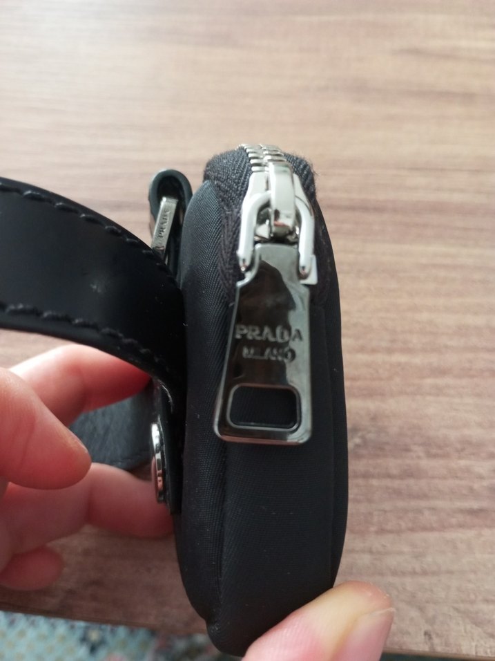 PRADA BİLEK ÇANTASI - Görsel 4