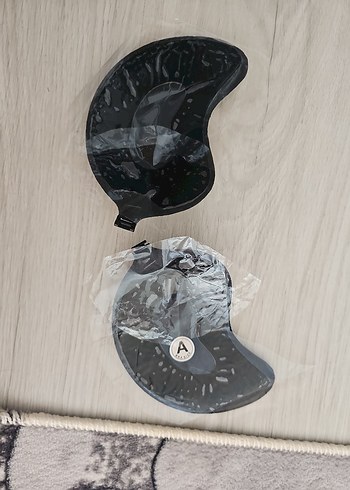 s Beden Siyah Yapışkanlı Sütyen