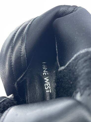 40 Beden siyah Renk Nine West Çizme %70 İndirimli.