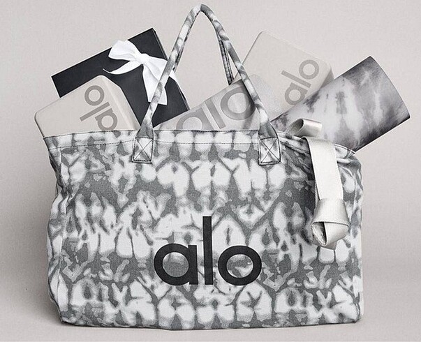 Alo Yoga Shopper Tote
