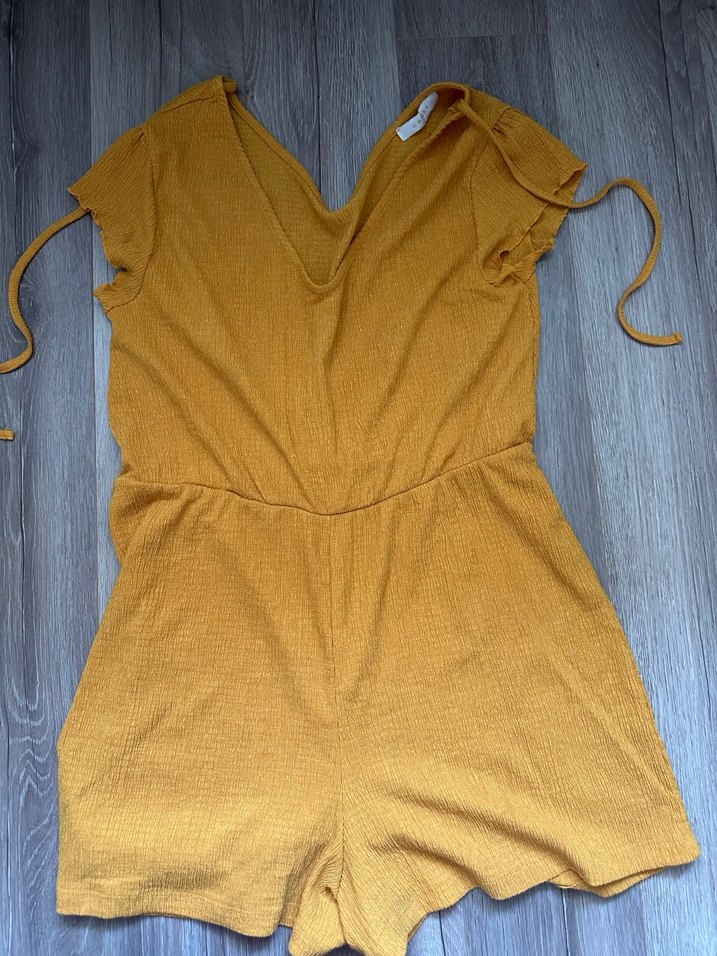 Sarı V Yaka Kısa Tulum - Görsel 2