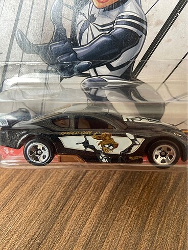  Hot Wheels Marvel Spider-Man Circle Tracker