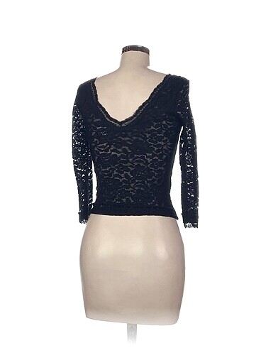 s Beden Bershka Bluz %70 İndirimli.