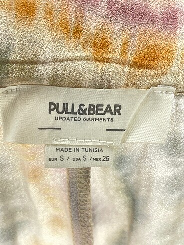 s Beden çeşitli Renk Pull and Bear Düz Kesim %70 İndirimli.