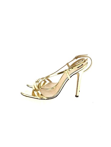Dolce & Gabbana Sandalet %70 İndirimli.