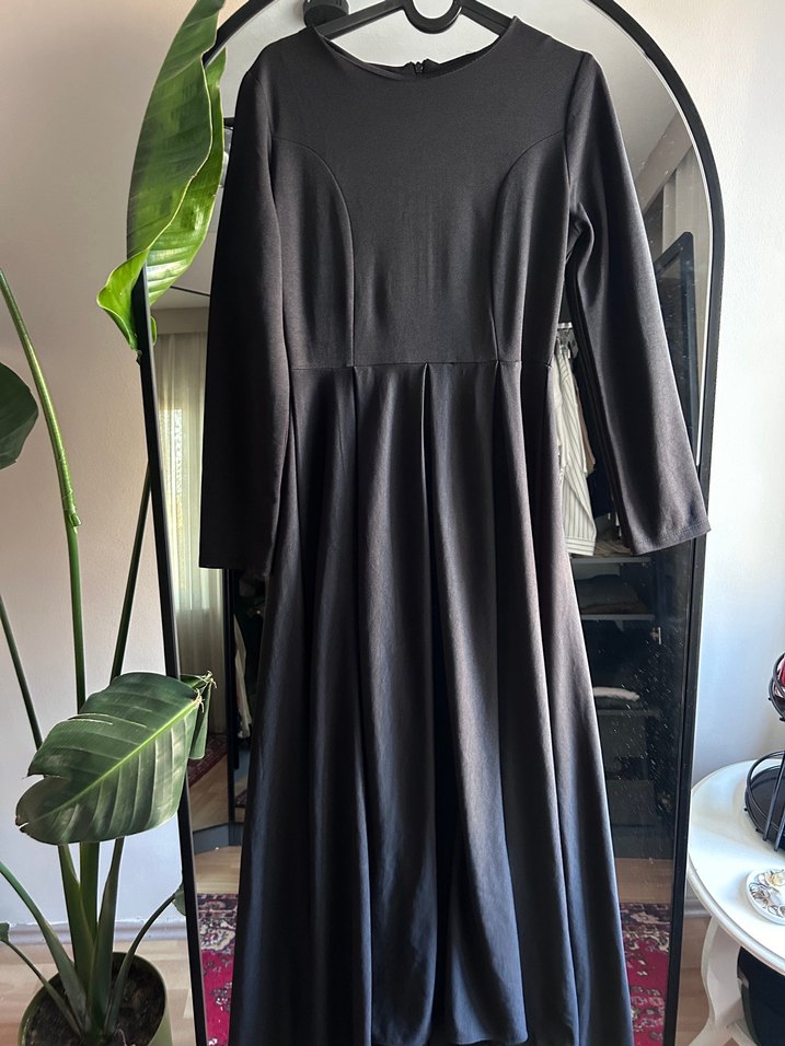 Siyah Uzun Kollu Salaş Keten Elbise - Görsel 3