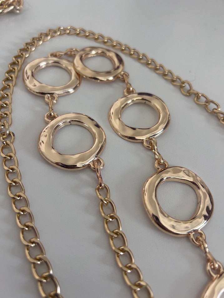 Altın Renkli Zincir Detaylı Kadın Vücut Zinciri - Görsel 2