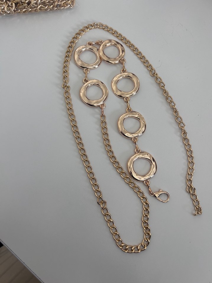 Altın Renkli Zincir Detaylı Kadın Vücut Zinciri - Görsel 3