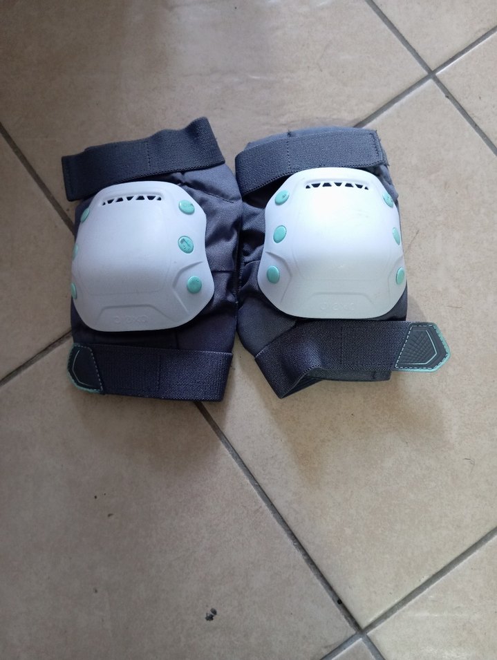 Gri Beyaz Motosiklet Dizlikleri Velcro Bantlı - Görsel 2