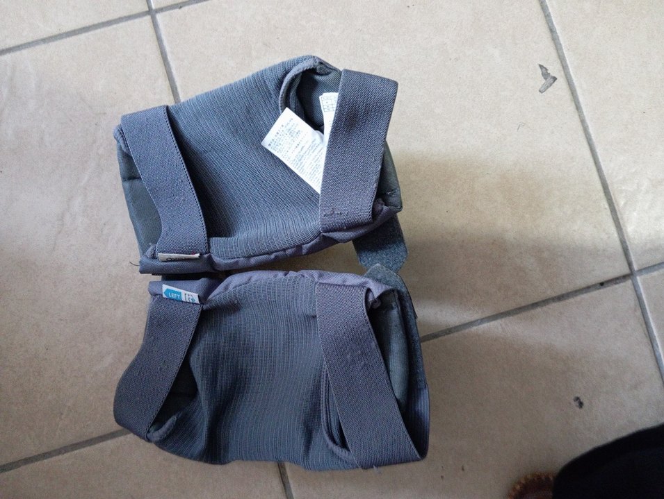 Gri Beyaz Motosiklet Dizlikleri Velcro Bantlı - Görsel 3