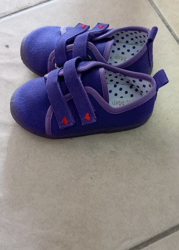 Kız Çocuk Mor Cırt Cırtlı Sneakers bir kaç defa giyildi - Görsel 2