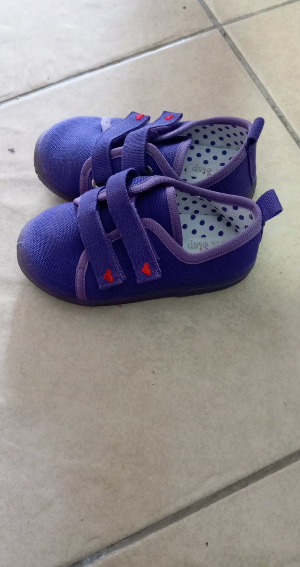 Kız Çocuk Mor Cırt Cırtlı Sneakers bir kaç defa giyildi - Görsel 2