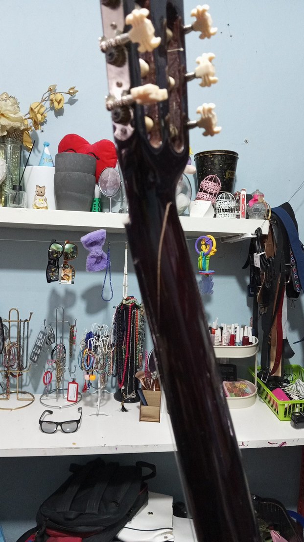 Klasik Kahverengi Gitar - Görsel 2