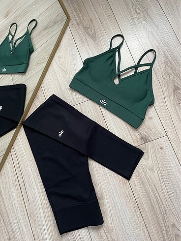 Alo yoga bra