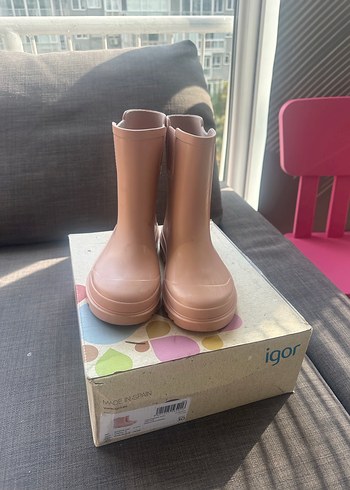 Bej Pastel Kız Çocuk Lastik Çizme